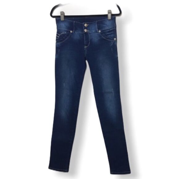 High-Waisted Colombia push up jeans - Picture 1 of 4
